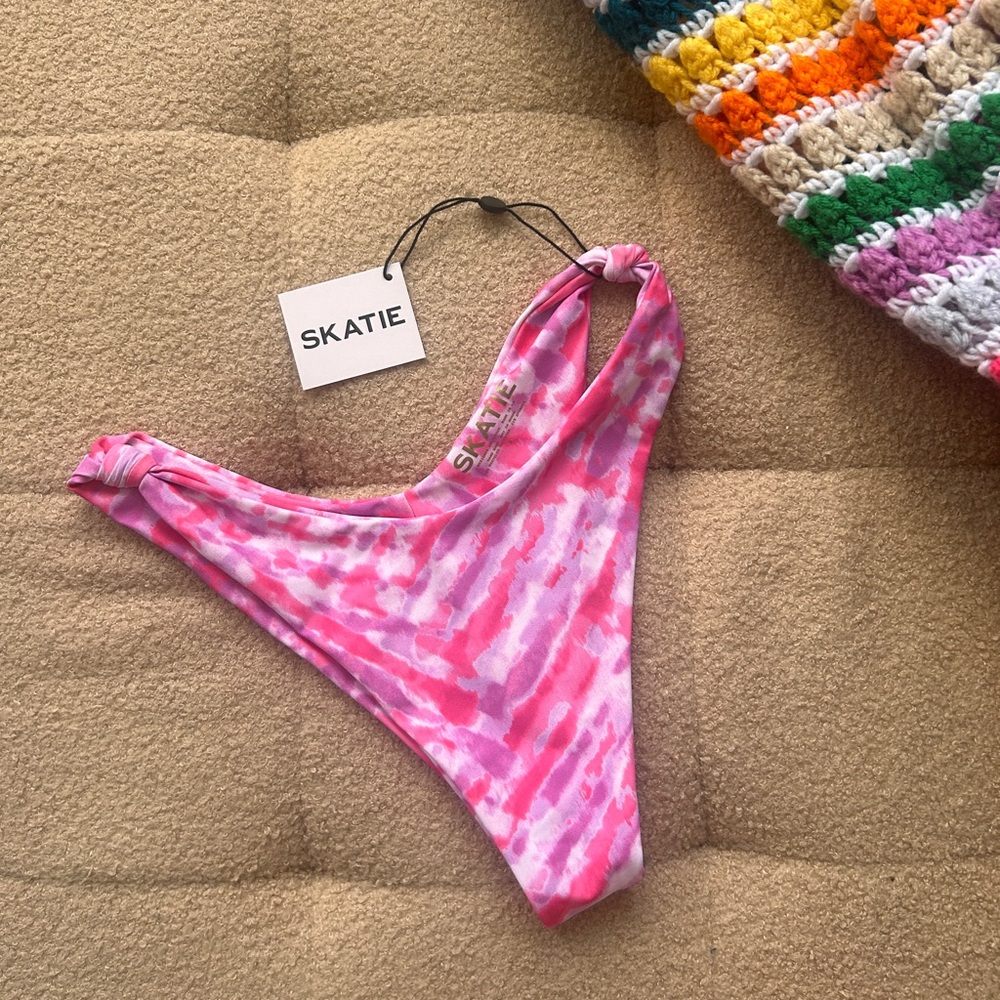 SKATIE NWT MOOREA SUZANNE / SIZE M